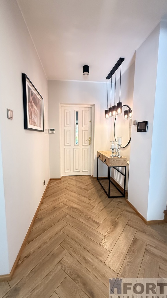 Komfortowy dom z dużym ogrodem (10)