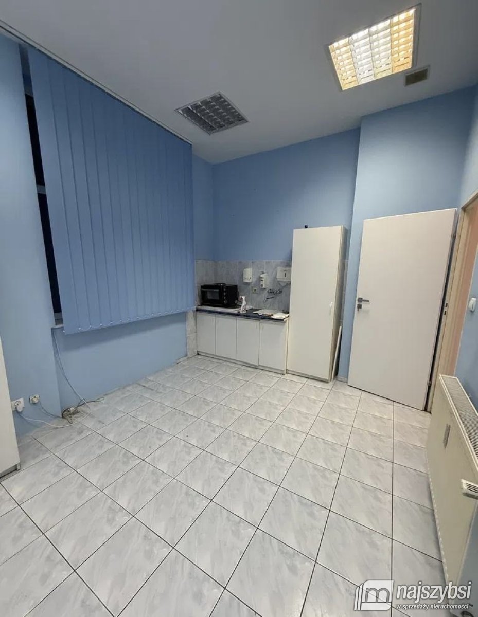 Koszalin-Lokal 88m2 na parterze, idealny na usługi (9)