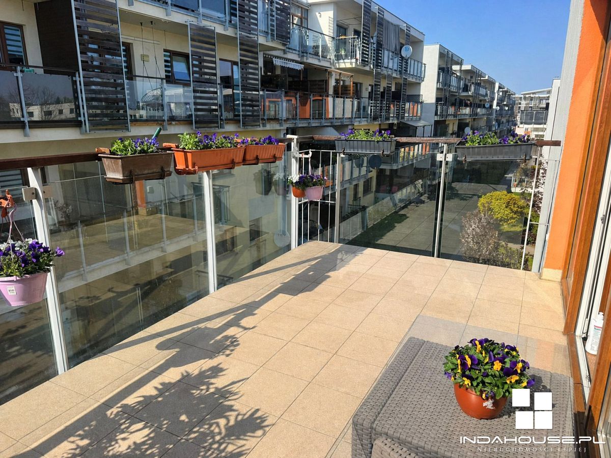 Duży balkon 11 m2 | Spacer 3D | Osiedle strzeżone  (2)