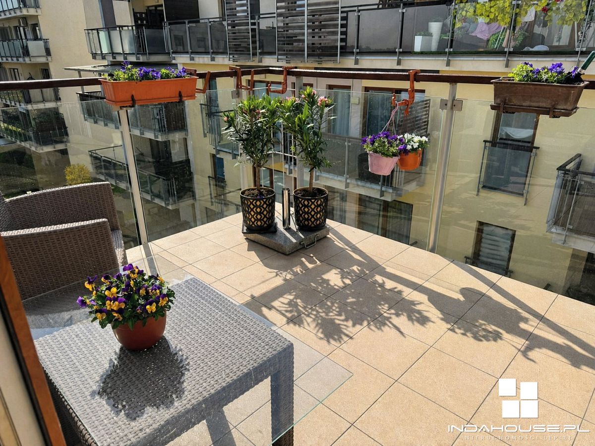 Duży balkon 11 m2 | Spacer 3D | Osiedle strzeżone  (3)