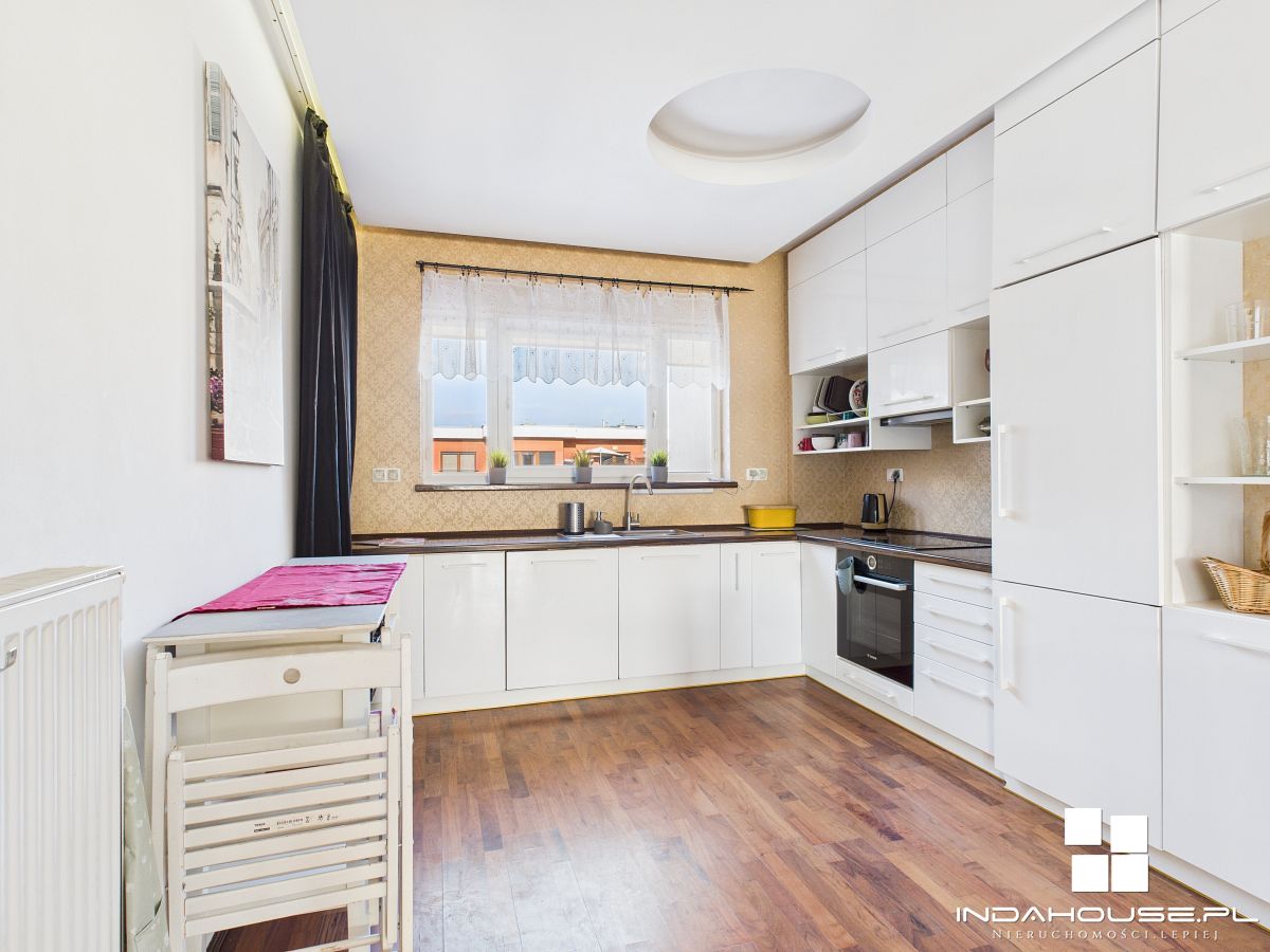 Duży balkon 11 m2 | Spacer 3D | Osiedle strzeżone  (8)