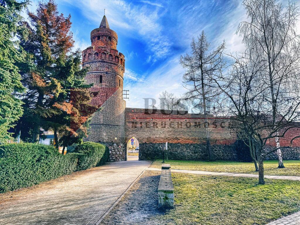 Mieszkanie 2-pok. z balkonem w Centrum. Potencjał! (23)