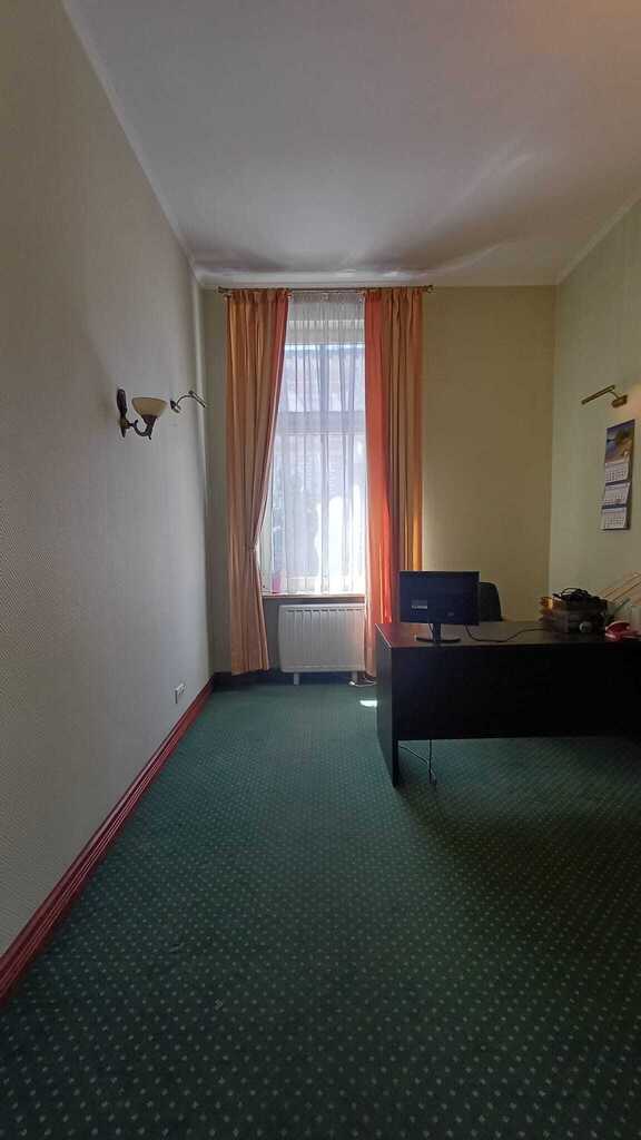 Lokal biurowy o powierzchni 120 mkw do wynajęcia. (3)