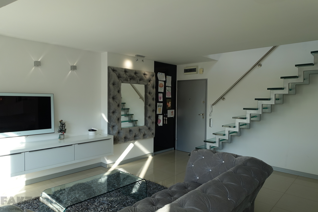 Tęczowe Ogrody, 2 poziomy, 2 pokoje 570 tys. (24)