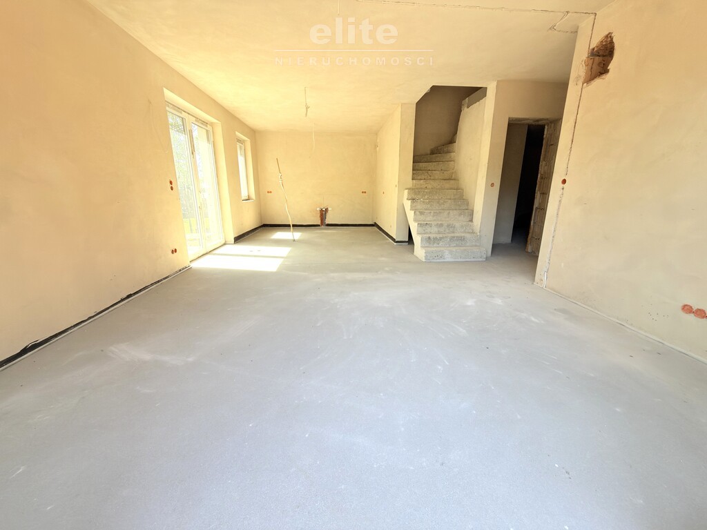 Bliźniak 4 Pok  duży ogród 800m2  + garaż 27m2 (9)
