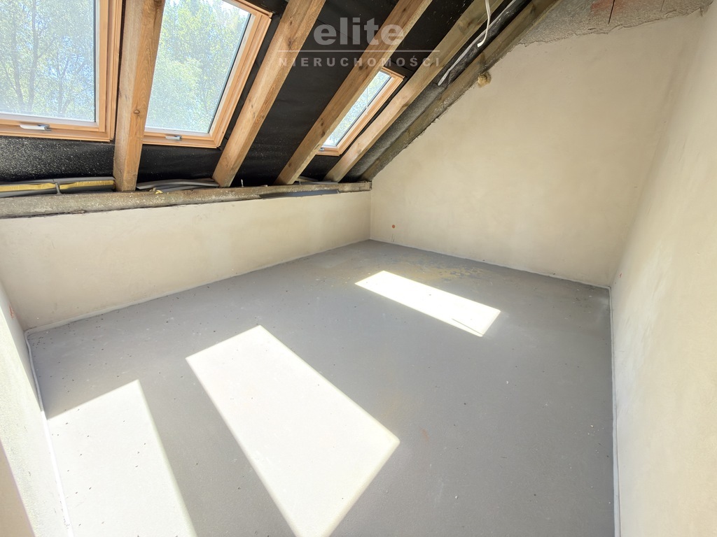 Bliźniak 4 Pok  duży ogród 800m2  + garaż 27m2 (12)