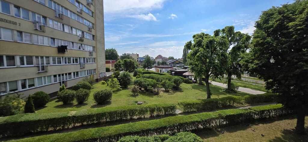 3 pokoje os. Zawadzkiego (16)