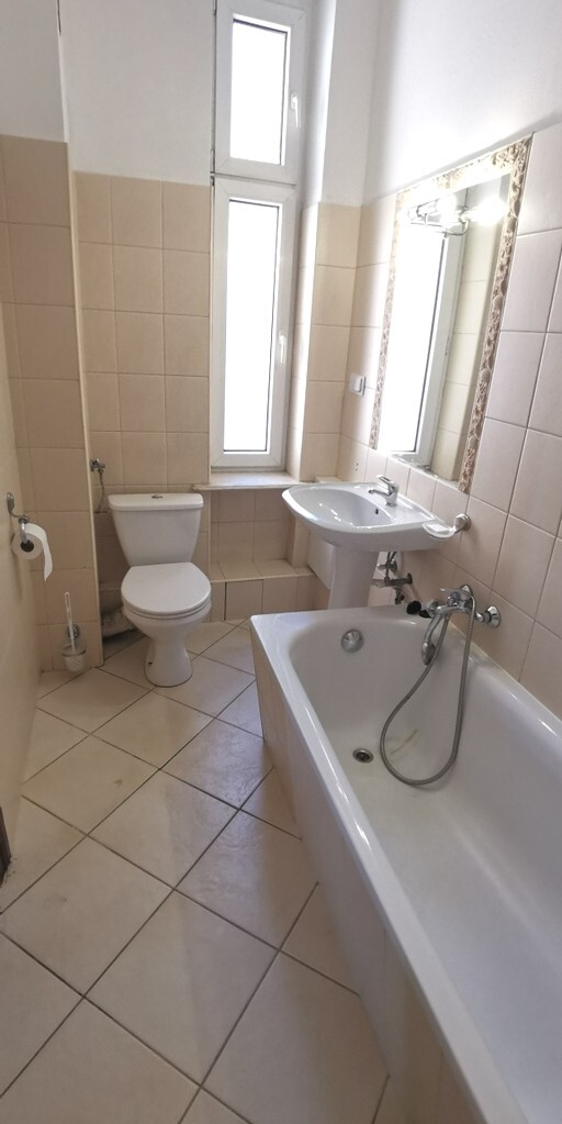 Apartament ze sztukaterią w centrum, 3 pok, 103m2 (9)