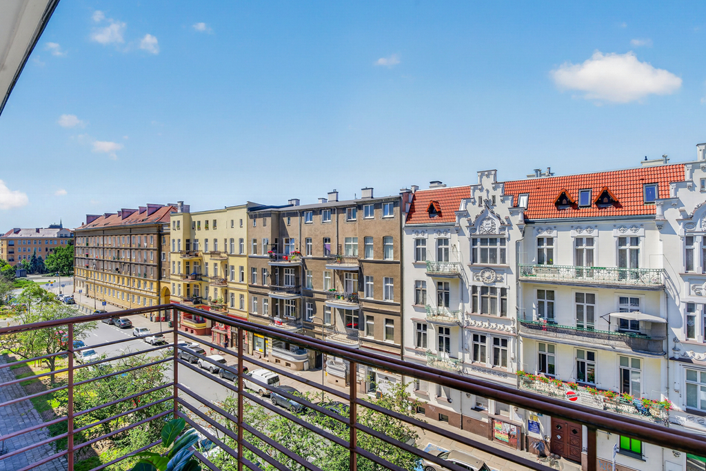 Przytulna kawalerka w centrum z balkonem! (8)