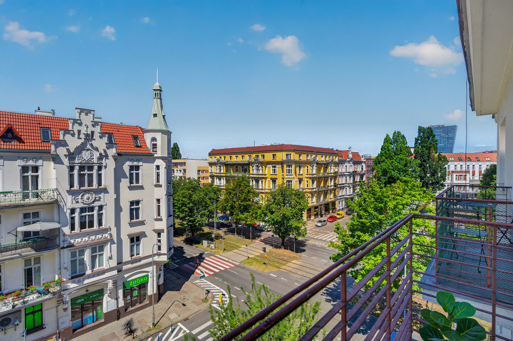 Przytulna kawalerka w centrum z balkonem! (9)