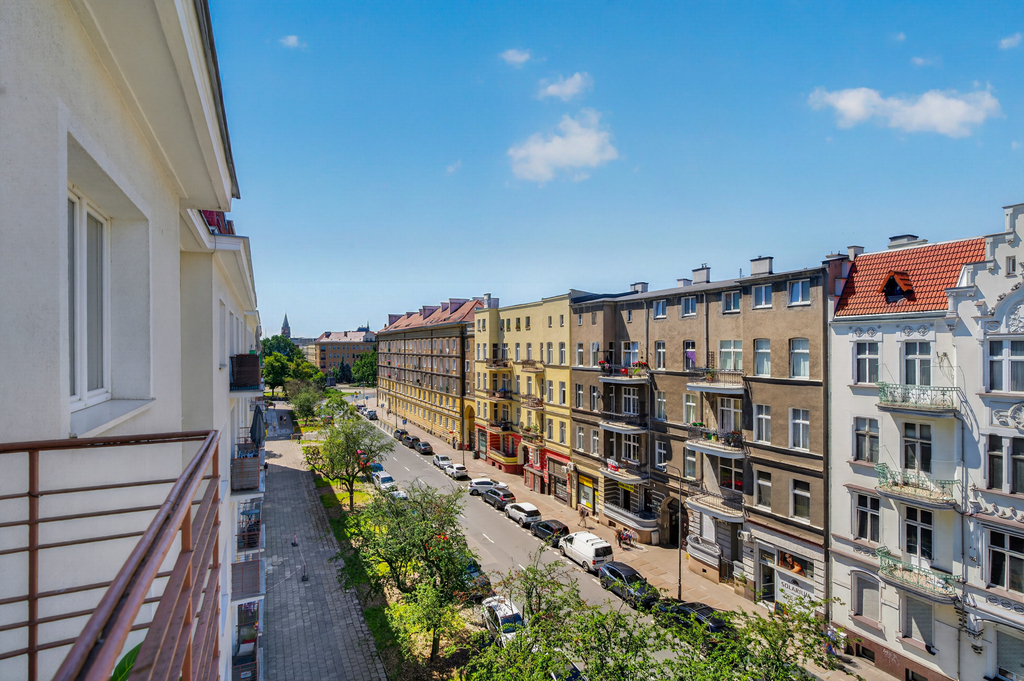 Przytulna kawalerka w centrum z balkonem! (23)