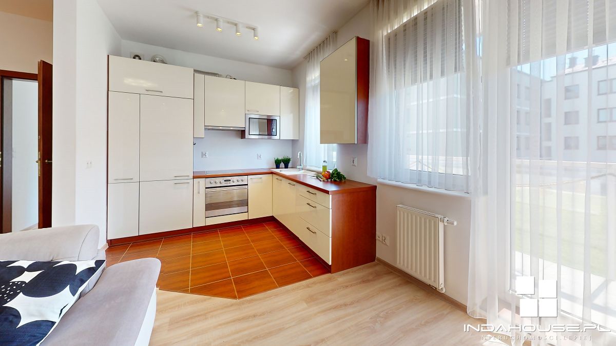 Mieszkanie 2 pokojowe, I piętro, loggia, Przylesie (4)