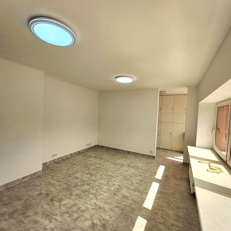 Wynajmę lokal przystosowany pod gabinet (2)