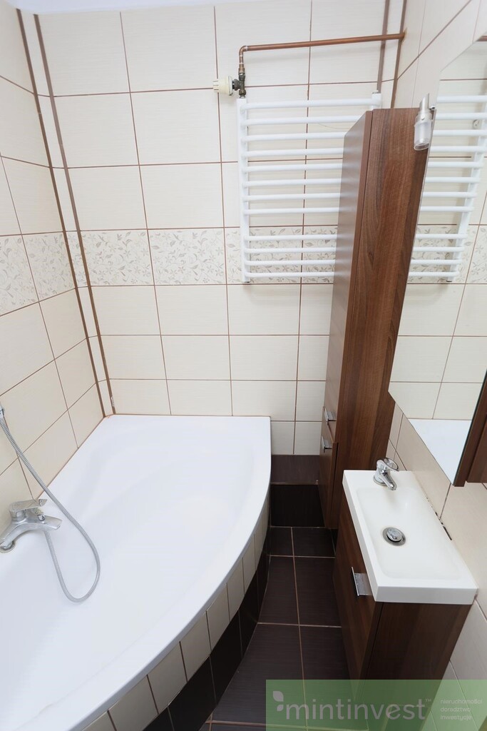 Na sprzedaż 3-pokojowe mieszkanie z balkonem (11)