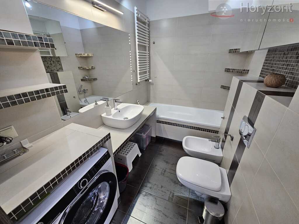 2-poziomowe 70m2, taras 16m2, 2010r. Bezrzecze (11)
