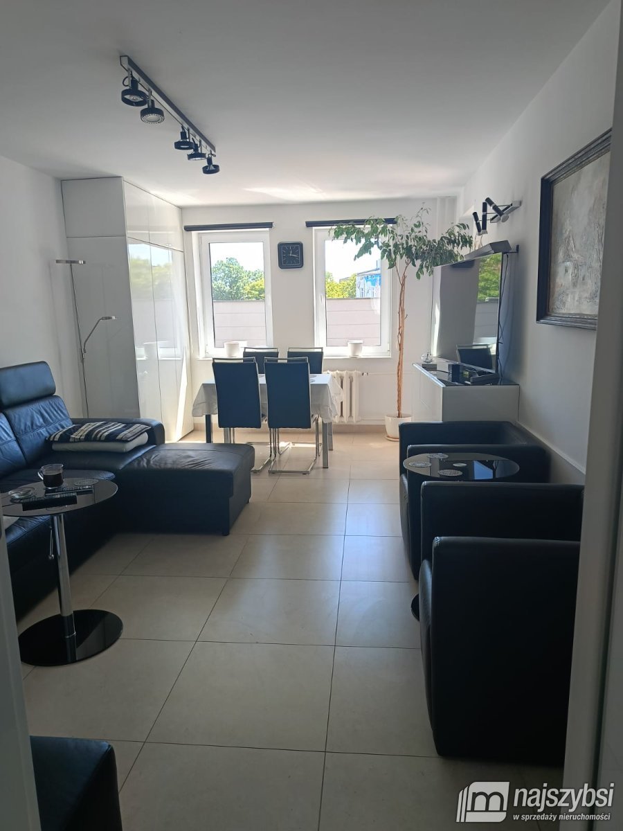 KOŁOBRZEG-  3 POKOJOWE MIESZKANIE W CENTRUM MIASTA (2)