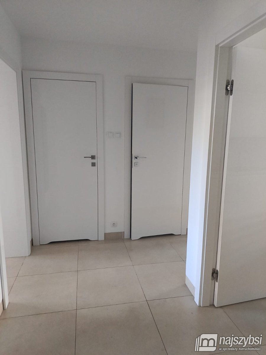 KOŁOBRZEG-  3 POKOJOWE MIESZKANIE W CENTRUM MIASTA (7)