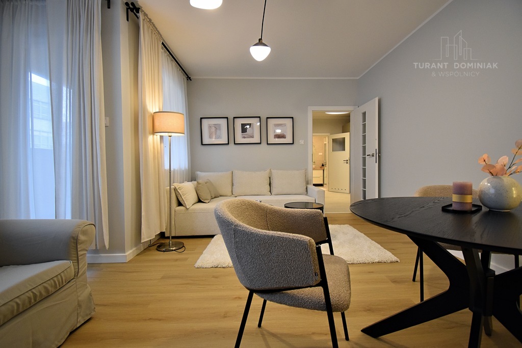 Słoneczny dwupokojowy apartament z balkonem (3)