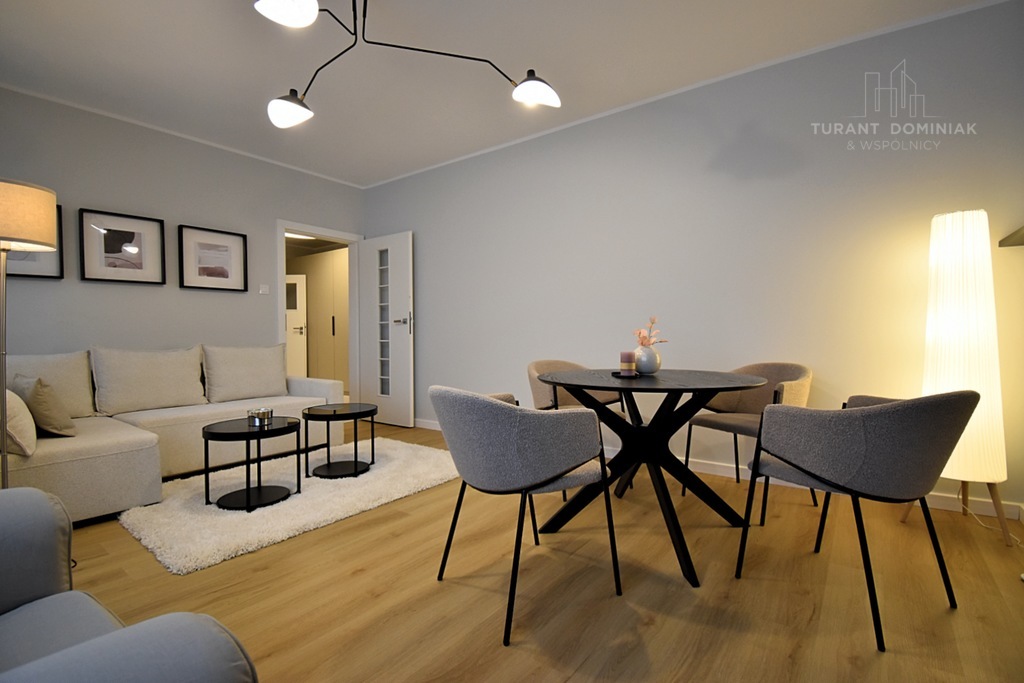 Słoneczny dwupokojowy apartament z balkonem (2)