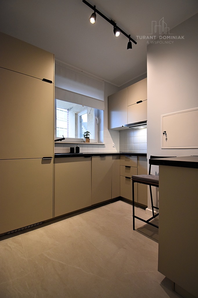 Słoneczny dwupokojowy apartament z balkonem (4)