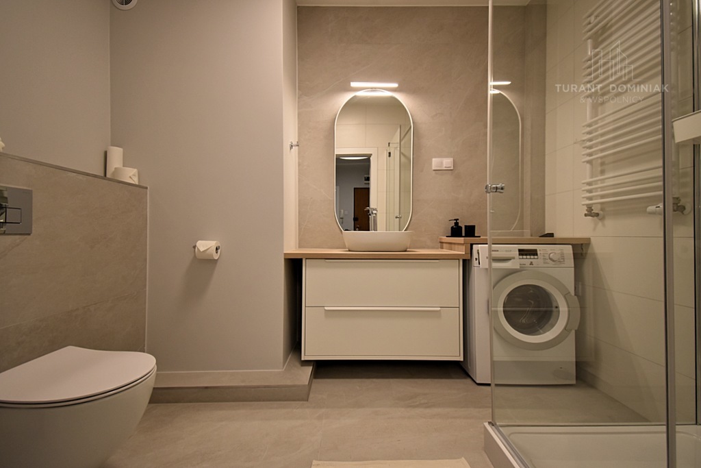 Słoneczny dwupokojowy apartament z balkonem (7)
