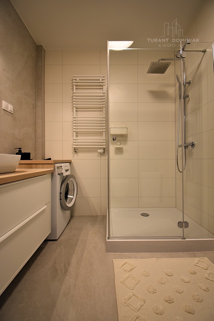 Słoneczny dwupokojowy apartament z balkonem (9)