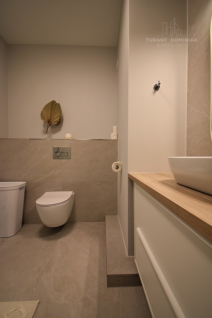 Słoneczny dwupokojowy apartament z balkonem (10)