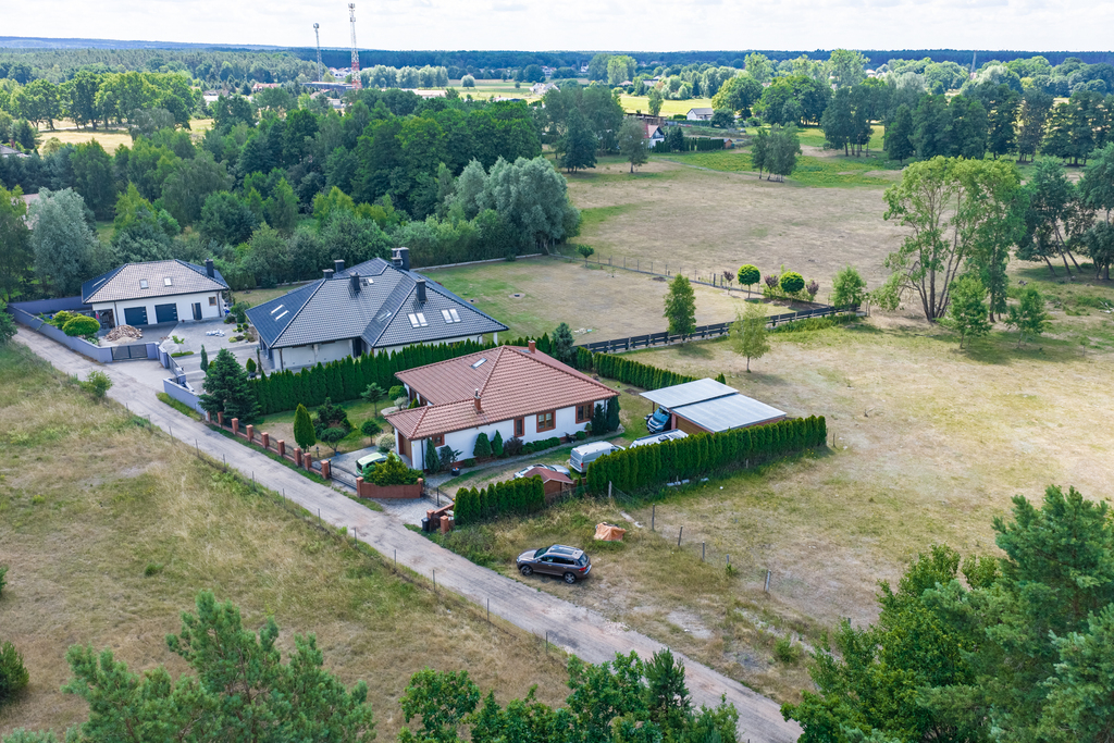 Piękny dom w spokojnej okolicy Tanowa (25)