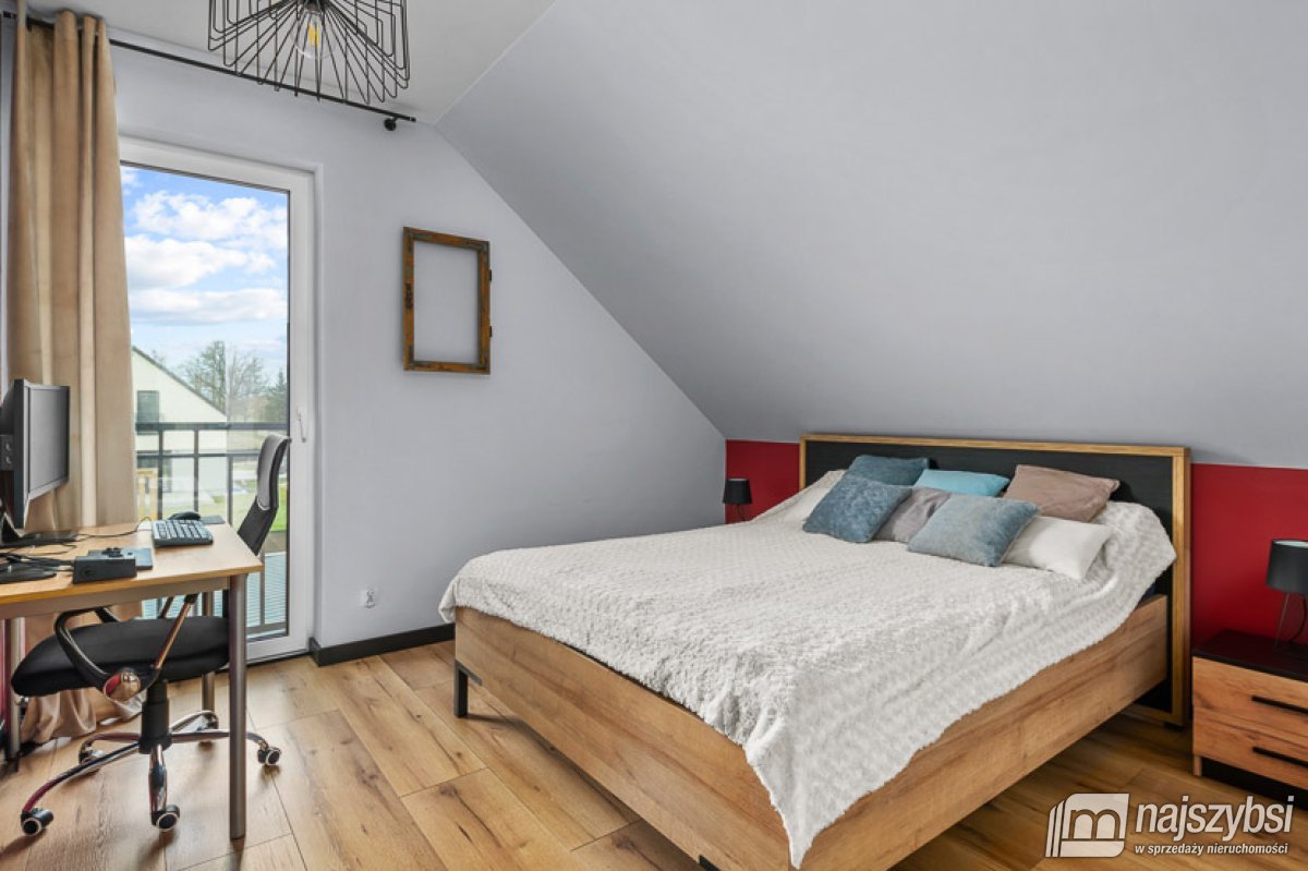 Krępsko- nowoczesny dom 108m2 z garażem, 800m2 dz. (18)