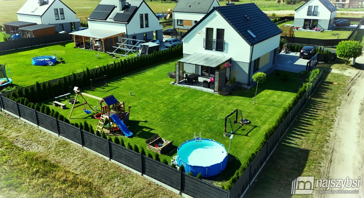 Krępsko- nowoczesny dom 108m2 z garażem, 800m2 dz. (28)