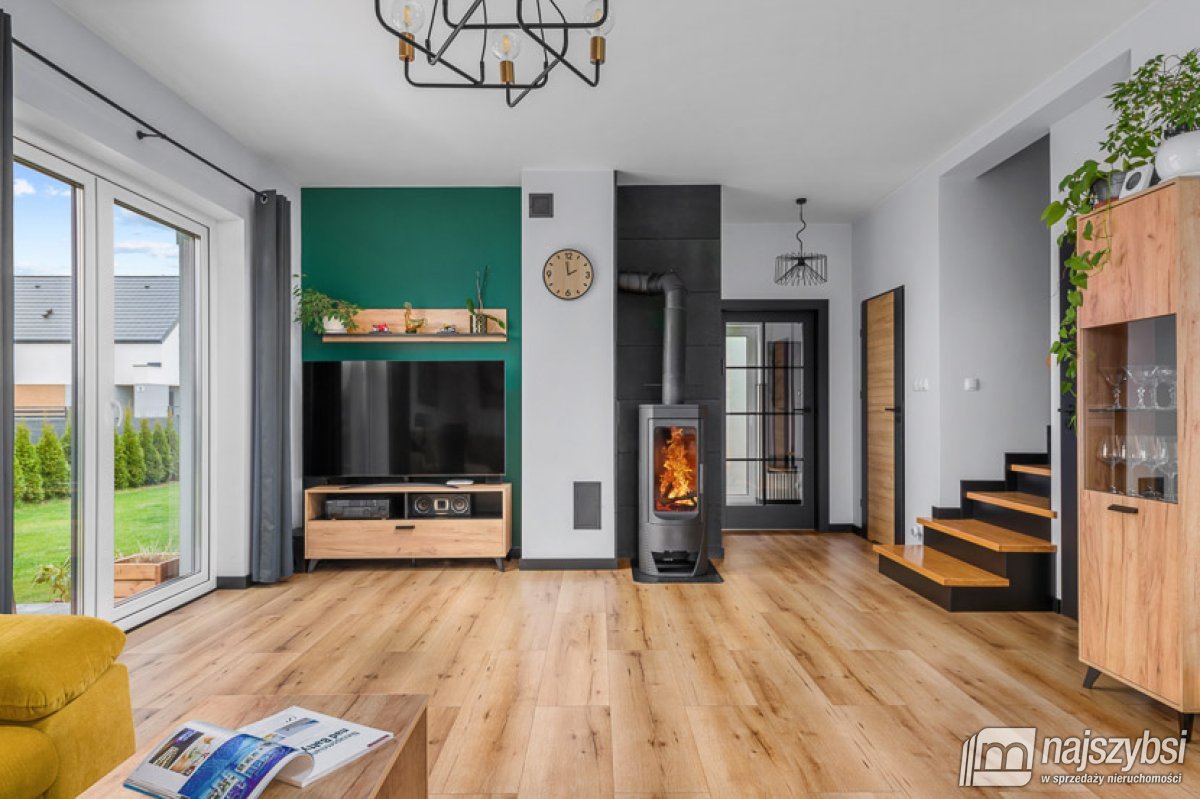 Krępsko- nowoczesny dom 108m2 z garażem, 800m2 dz. (8)
