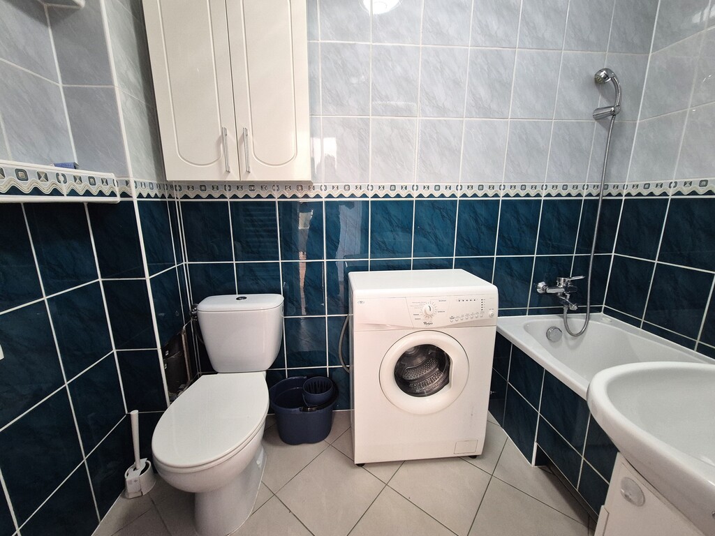 Śródmieście - duża kawalerka z osobną kuchnią (7)