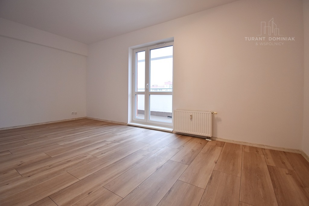 Trzypokojowe mieszkanie z garażem i balkonem (10)