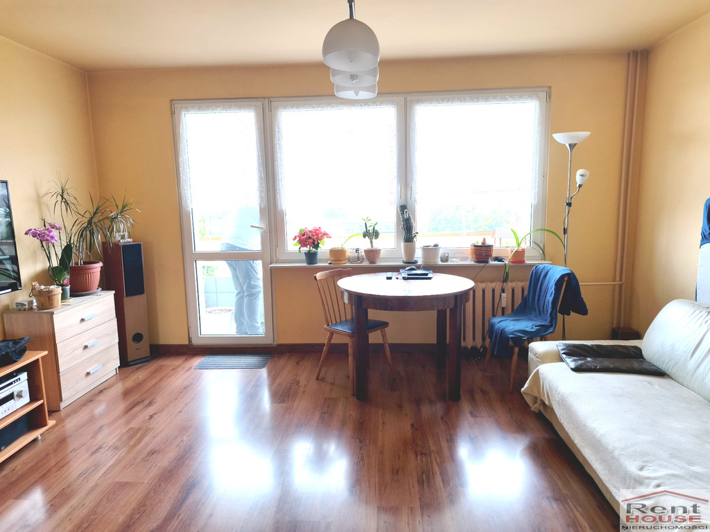 4 pokoje, balkon, piwnica (2)