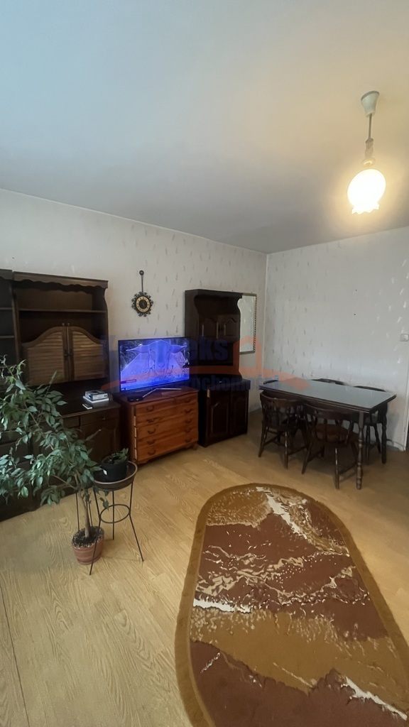 2 rozkładowe pokoje  ,parter/4 okol. Książąt. (5)