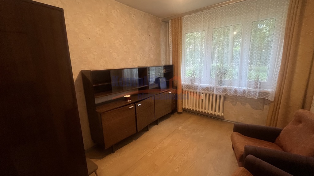 2 rozkładowe pokoje  ,parter/4 okol. Książąt. (6)