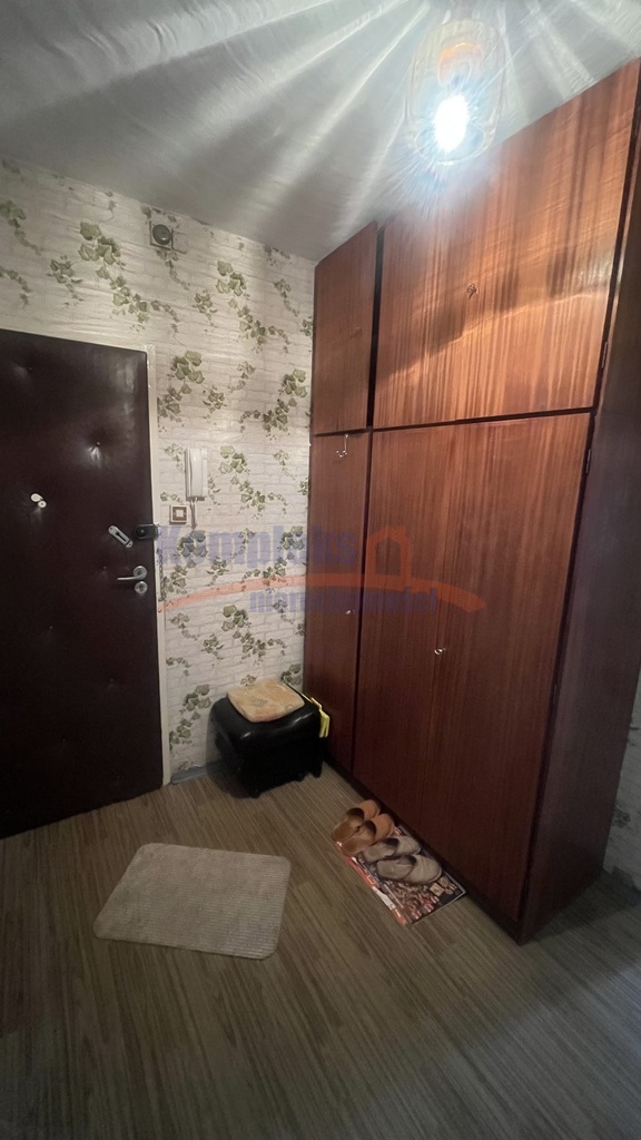 2 rozkładowe pokoje  ,parter/4 okol. Książąt. (13)