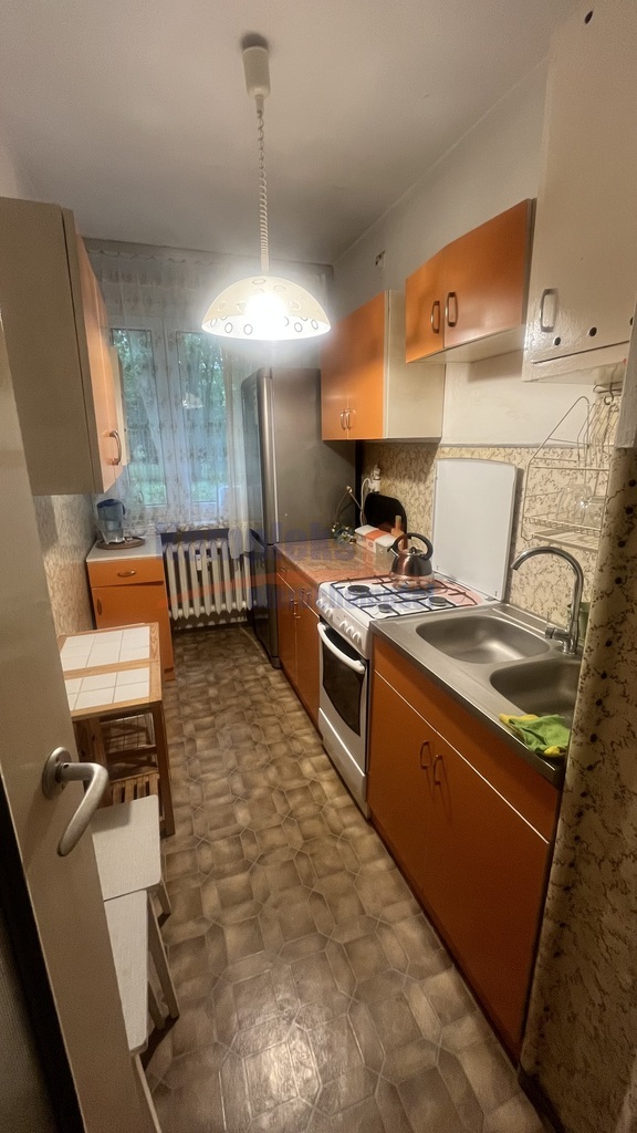 2 rozkładowe pokoje  ,parter/4 okol. Książąt. (15)