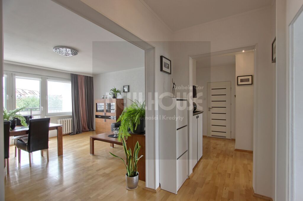 Wysoki standard, dobry rozkład! Balkon, piwnica (4)