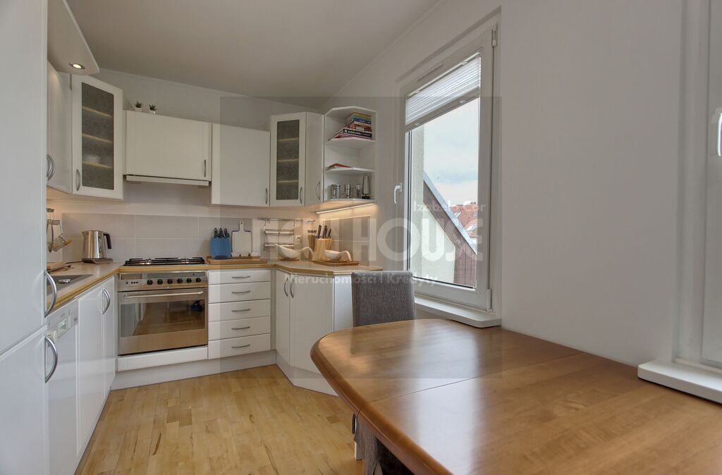 Wysoki standard, dobry rozkład! Balkon, piwnica (10)
