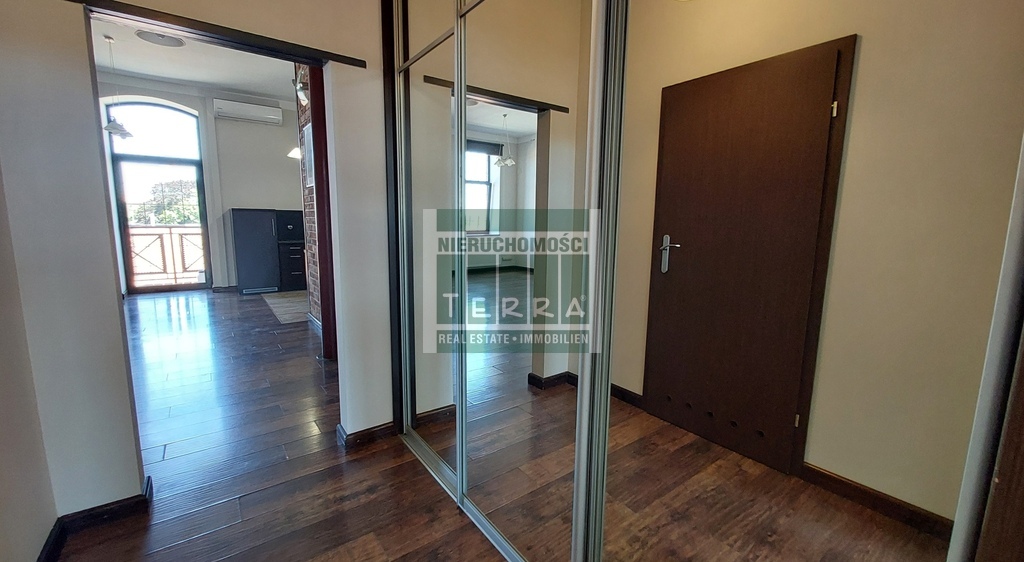 APARTAMENT + MIEJSCE POSTOJOWE W GARAŻU (8)