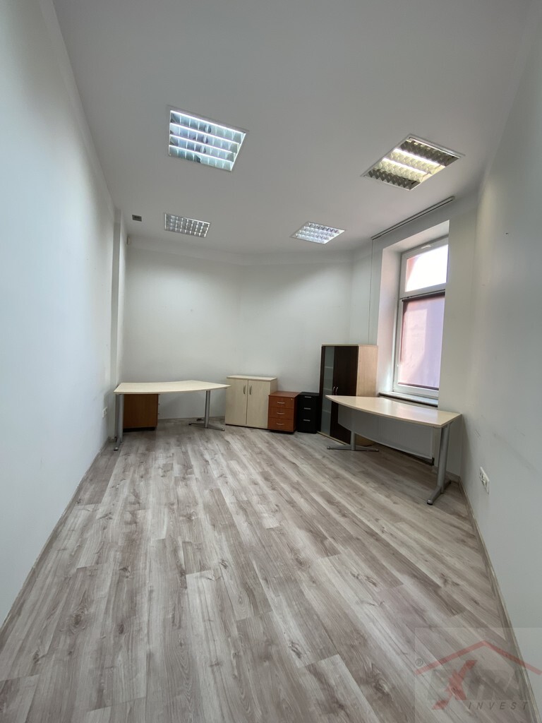 LOKAL USŁUGOWY 108 M2, AL. W. POLSKIEGO 47 (9)
