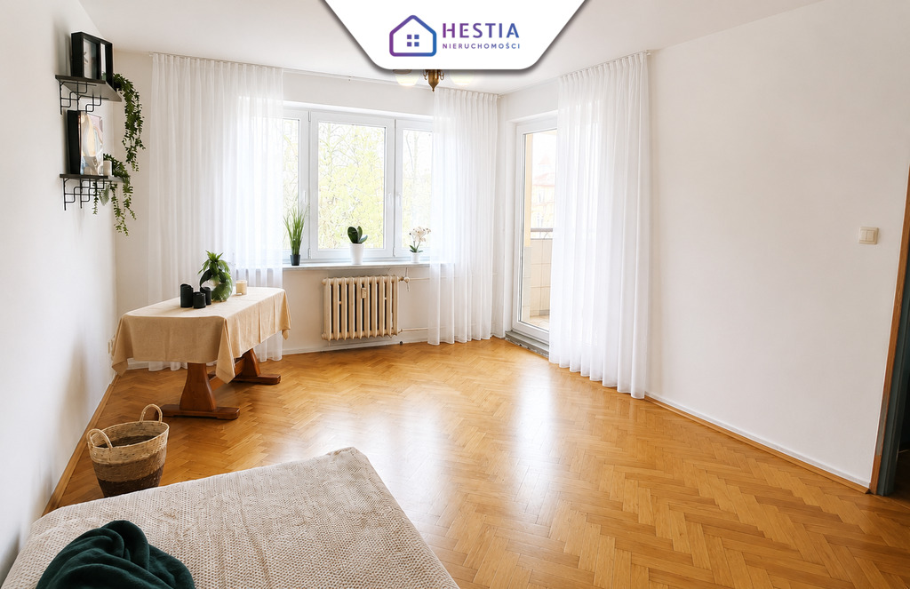 3-pokoje, balkon, garaż przy Manhattanie (1)