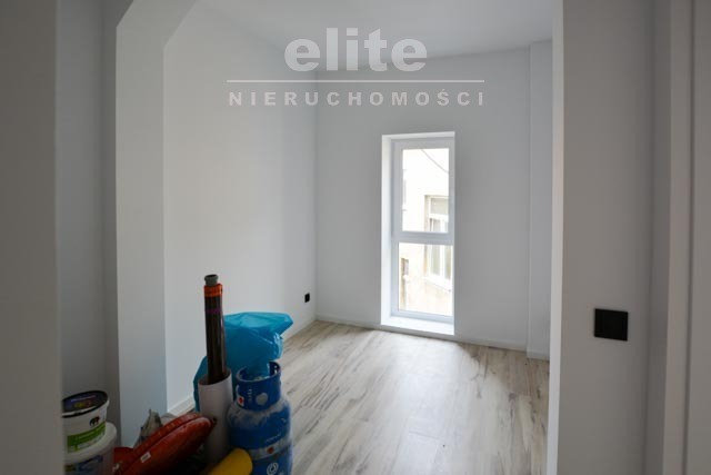 Nowe 2 pokoje, adaptacja poddasza, Aleja Fontann, (6)