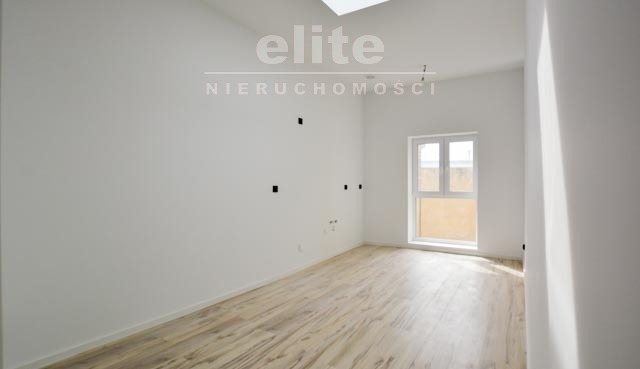 Nowe 2 pokoje, adaptacja poddasza, Aleja Fontann, (8)