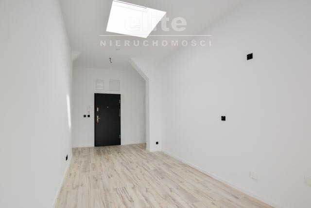 Nowe 2 pokoje, adaptacja poddasza, Aleja Fontann, (4)