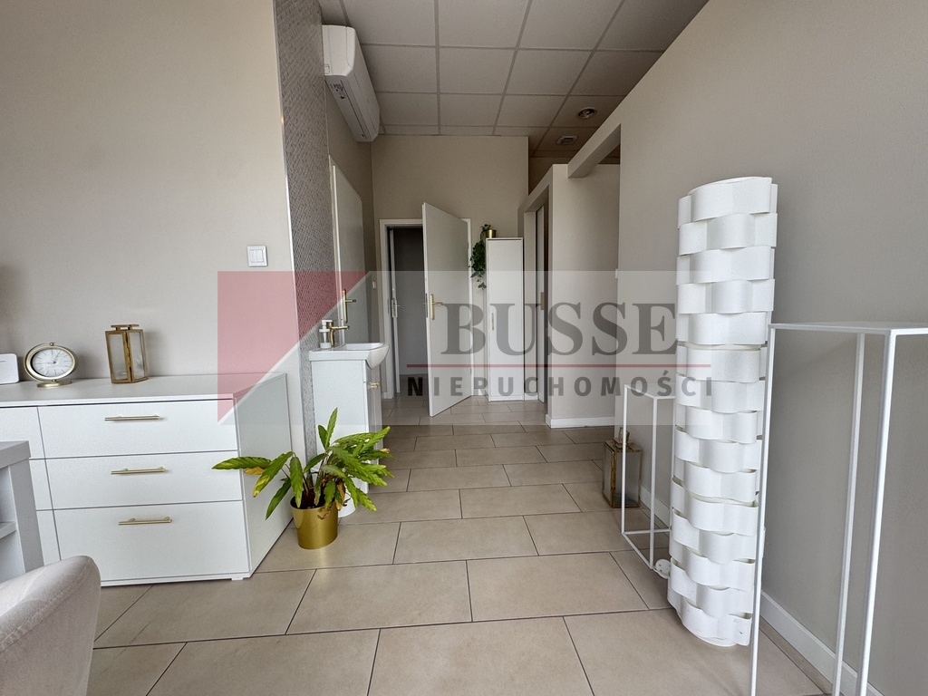 Na wynajem gotowy lokal-możliwość przejęcia salonu (2)