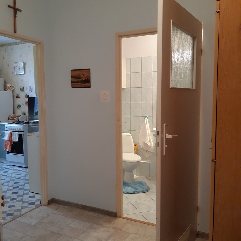 Police Piłsudskiego na sprzedaż 2 pokoje 45 mkw. (2)