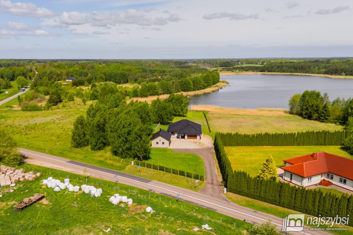 Karsk-Dom parterowy nad jeziorem (4)