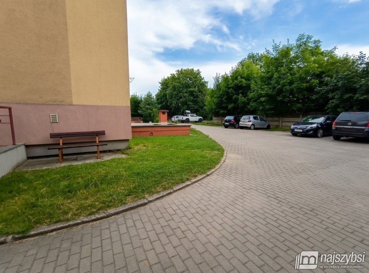 STARGARD - Blok ogrodzony z parkingiem, 3 pokoje (12)